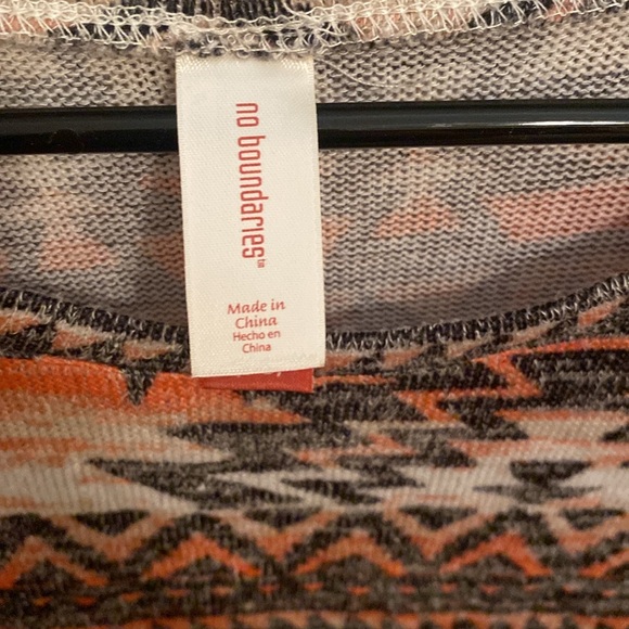 No Boundaries Long sleeve top - Picture 3 of 5